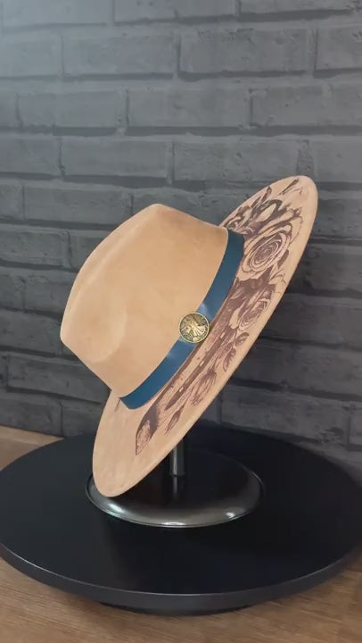 Lucky Rose turntable video
